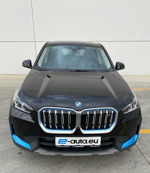 BMW iX1 (2023) SPORT 30, + zimní sada kol - fotka 2 z 27