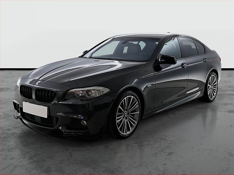 BMW Řada 5 (2011) M Paket 530d xDrive, 4X4 - fotka 2 z 24