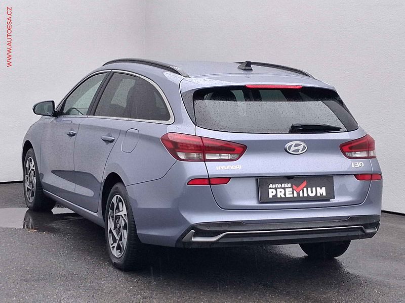 Hyundai i30 (2024) 1.5 DPI, ČR, LED, navi - fotka 6 z 20