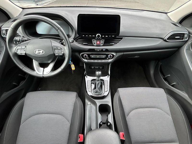 Hyundai i30 Smart DCT - fotka 5 z 23
