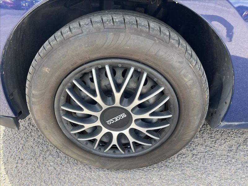 Renault Mégane 1,6 i KLIMA SERVIS STK 2/2027 - fotka 30 z 35