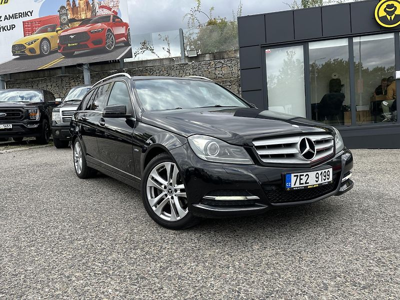 Mercedes-Benz Třídy C (2011) Mercedes-Benz C 220 CDI 2011 - fotka 1 z 21