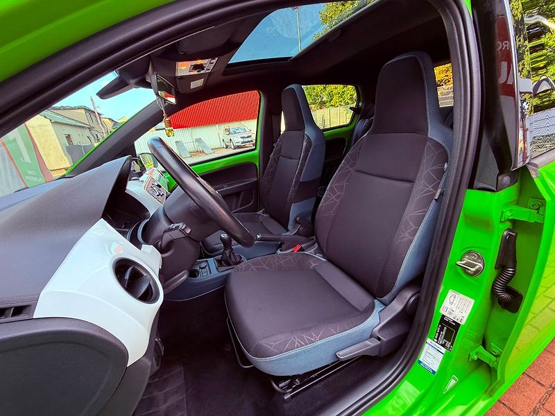 Škoda Citigo 1.0 MPi Fun, Serviska, 1.Maj - fotka 16 z 27