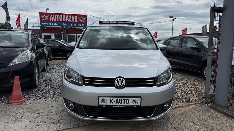 Volkswagen Touran (2014) 2.0TDi 130kW *Tažné*Navi*DSG* - fotka 2 z 24