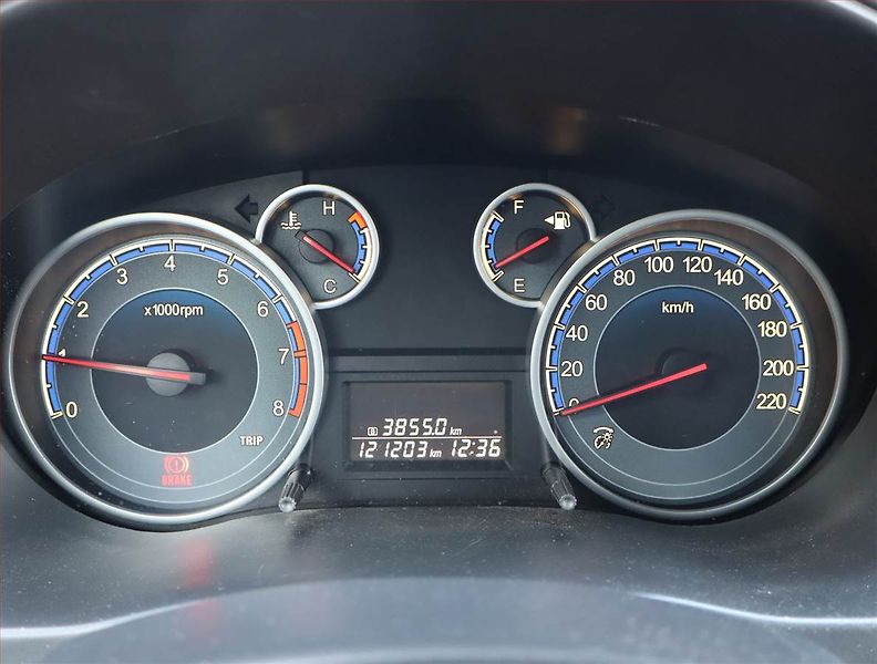 Suzuki SX4 (2012) 1.6 VVT, Serv.kniha - fotka 11 z 14