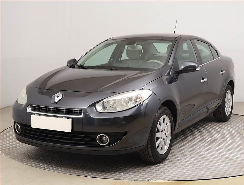 Renault Fluence (2010) 1.6 16V, Tažné, slušný stav - fotka 2 z 18