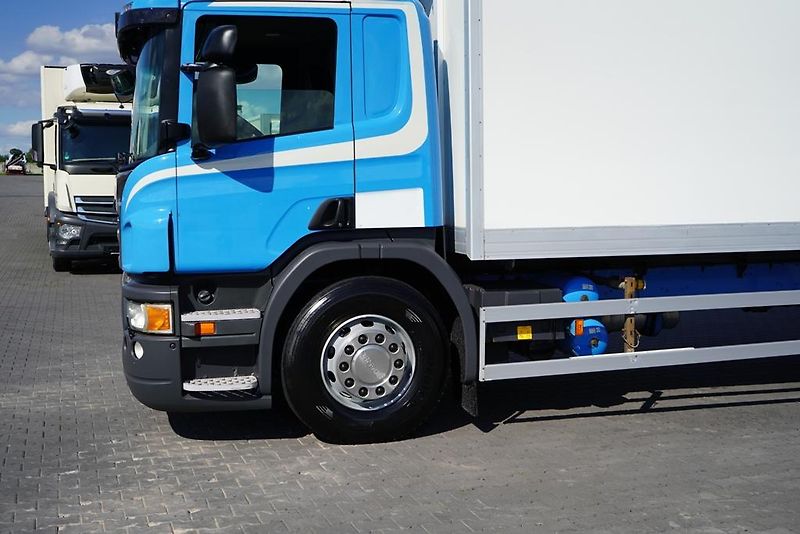 Scania (2009) R 380 / E 5 / CHŁODNIA + WINDA - fotka 25 z 44