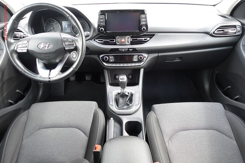 Hyundai i30 (2021) 1.5 T-GDi 48V, Smart - fotka 8 z 24