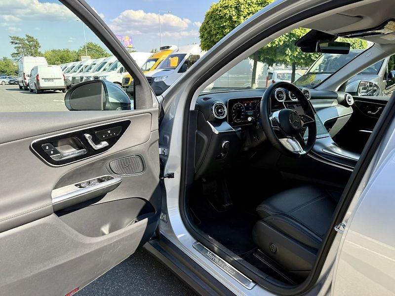 Mercedes-Benz GLC (2025) 220 d 4MATIC - fotka 23 z 47