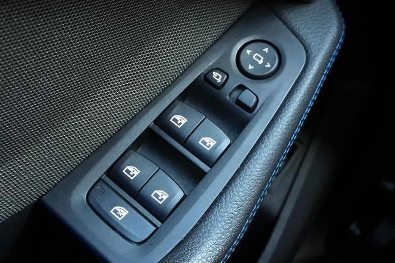 BMW Řada 1 M135i xDrive, Harman, Komfort - fotka 25 z 32