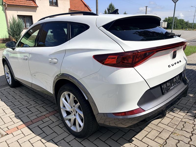Cupra Formentor 1.4TSI E-HYBRID LED REZERVACE - fotka 3 z 60