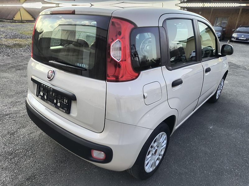 Fiat Panda (2015) 1.2 AUTOMAT NESEHNATELNÁ VERZE - fotka 11 z 47