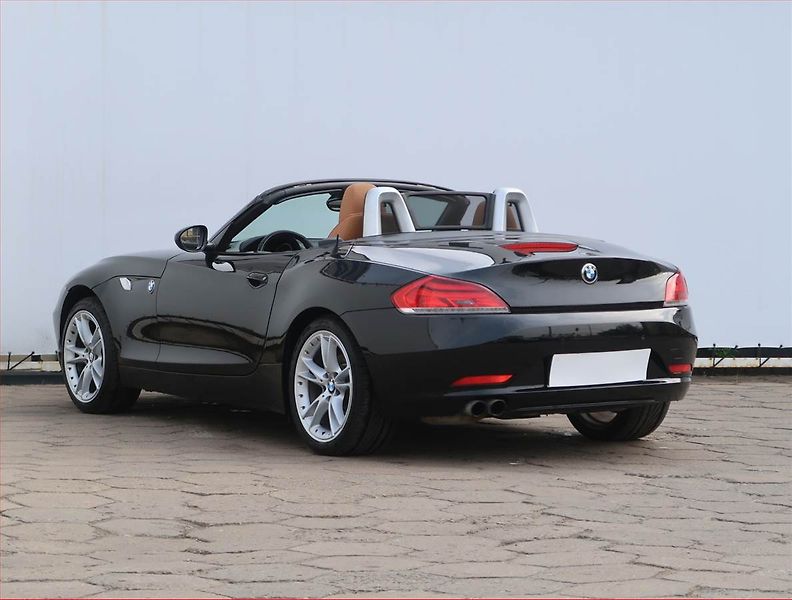 BMW Z4 (2013) sDrive20i, Kůže, Bi-Xenony - fotka 4 z 24