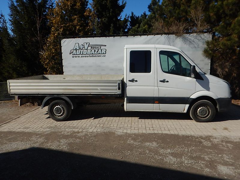 Volkswagen Crafter 2.0 TDI, ČR, 7 MÍST, VALNÍK - fotka 6 z 27