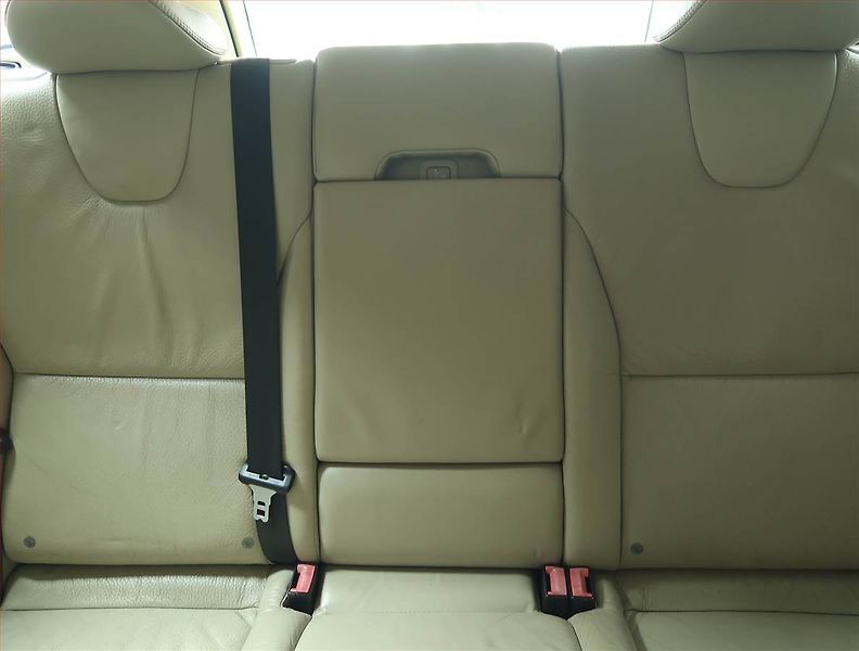 Volvo XC60 (2009) Momentum D5, 4X4, Automat - fotka 10 z 17