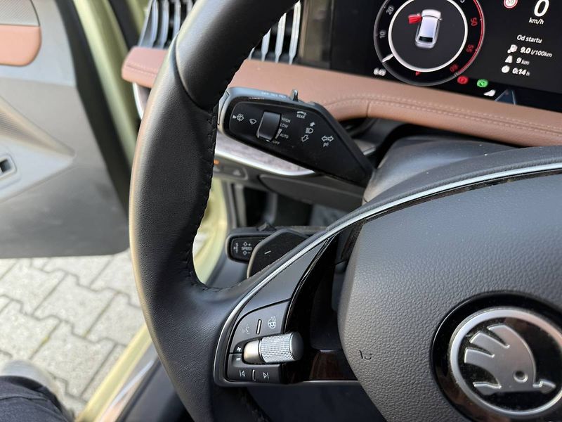 Škoda Superb Combi L&K 2,0 TDI 110kW DSG7/. - fotka 11 z 26