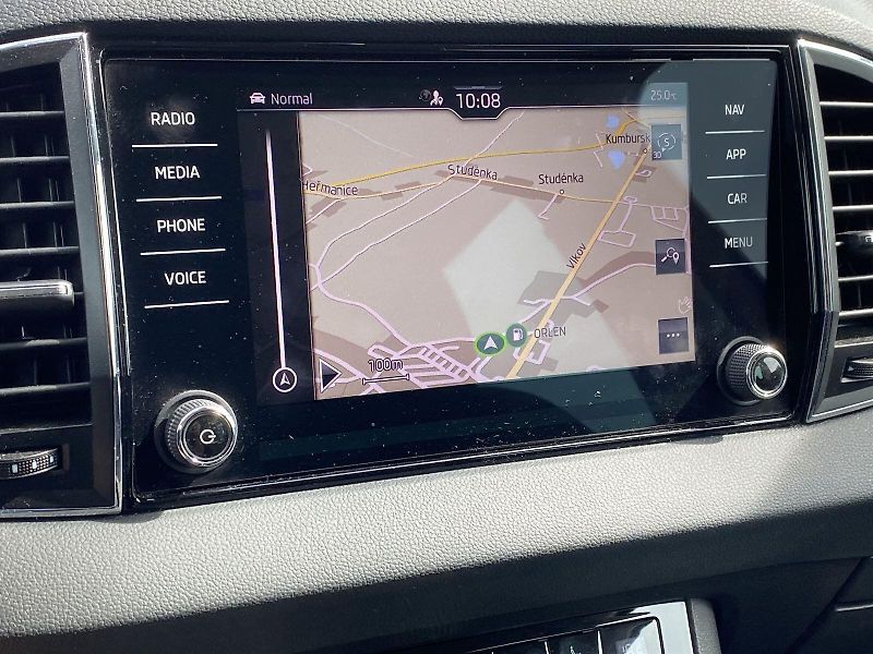 Škoda Karoq (2023) 1.5 TSI Style - fotka 10 z 42
