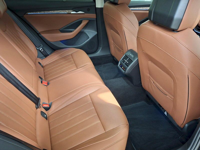Škoda Superb (2025) L&K DSG 2,0TSi 150kW - fotka 15 z 35