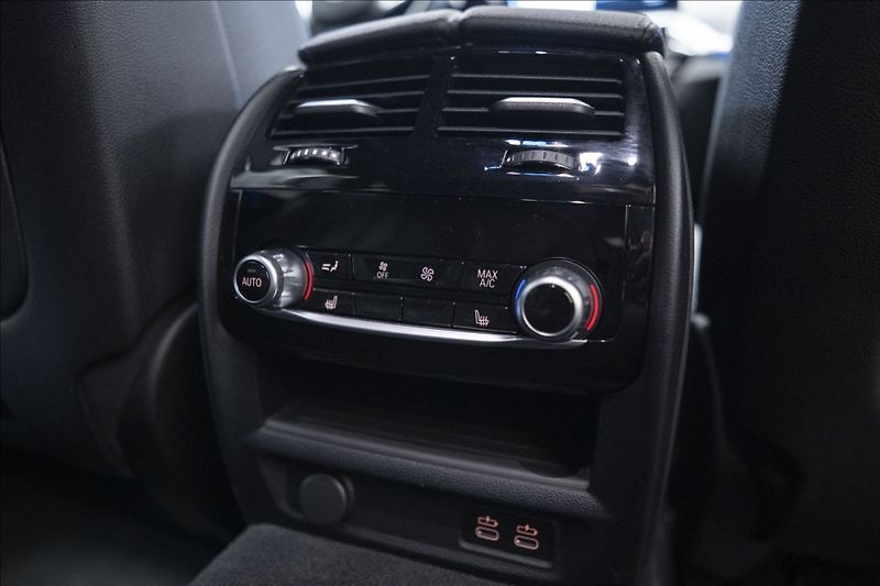 BMW Řada 5 530e xDrive M Sport ČR DPH   2 - fotka 9 z 42