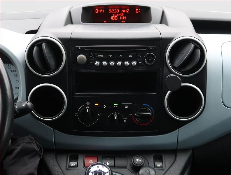 Citroën Berlingo (2014) Tendance 1.6 HDi, 5Míst, ČR - fotka 12 z 15