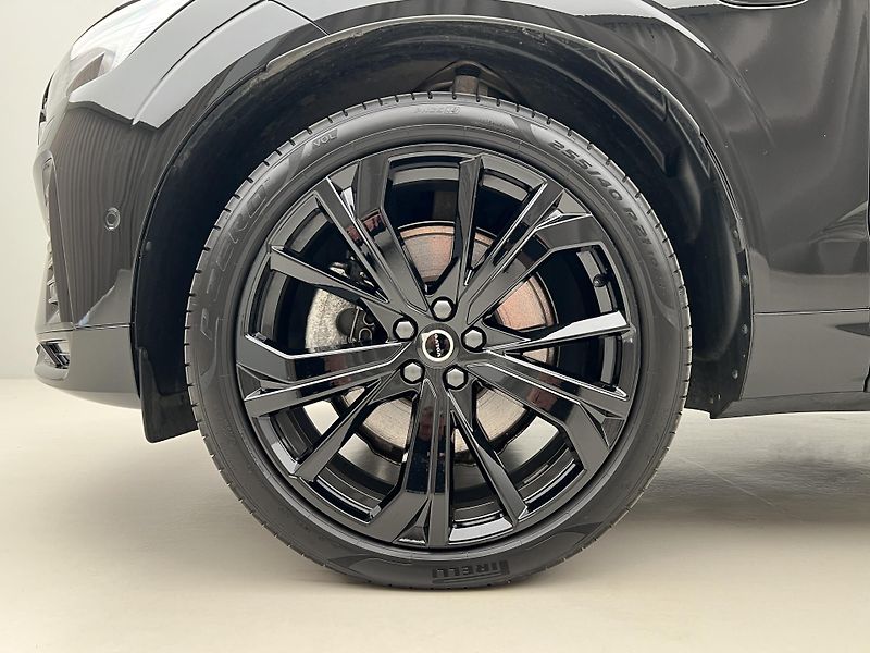 Volvo XC60 T8 AWD ULTRA BLACK RECHARGE CZ - fotka 15 z 50