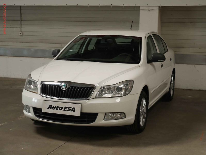 Škoda Octavia (2012) 1.4TSi, ČR, AC, temp, tažné - fotka 3 z 13