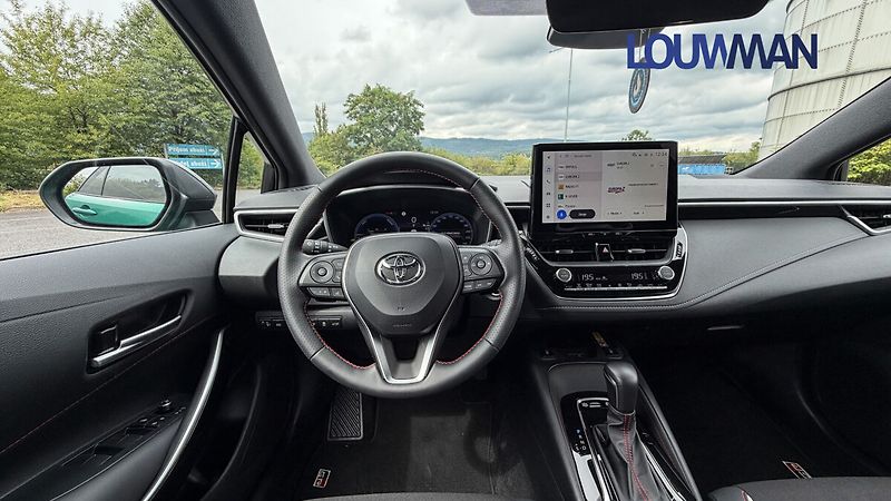 Toyota Corolla 2.0L HEV CVT GR SPORT - fotka 5 z 26