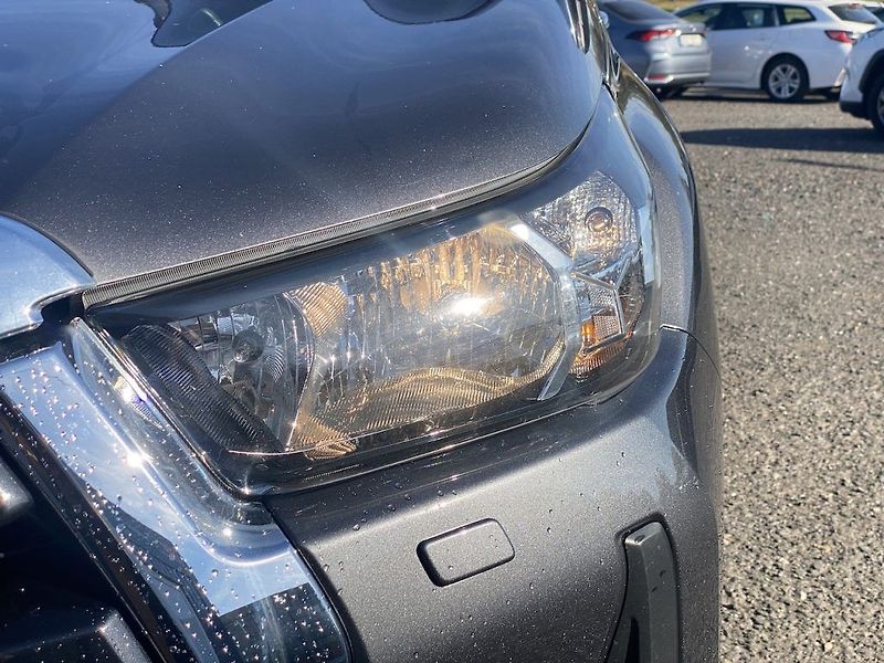 Toyota Hilux 2.8D, ČR, Active, DPH - fotka 8 z 19