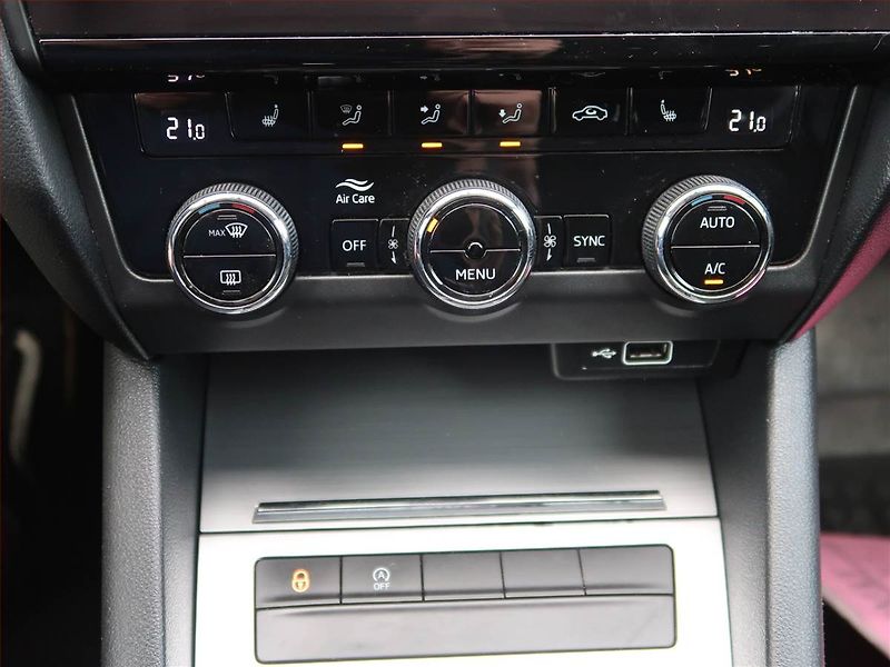 Škoda Octavia (2018) 1.6 TDI, Serv.kniha, Navi - fotka 12 z 16