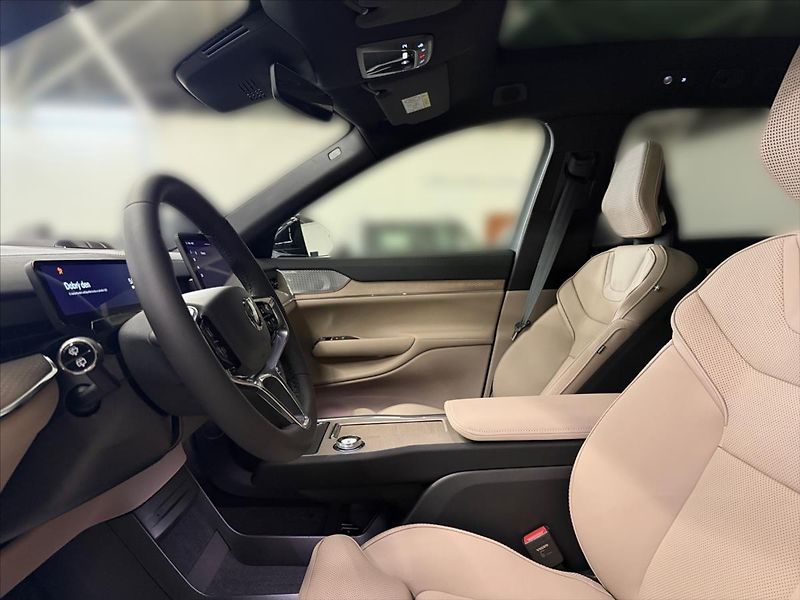 Volvo EX90 (2026) 0,0 Twin Mot Perf Ultra 2117 - fotka 7 z 16