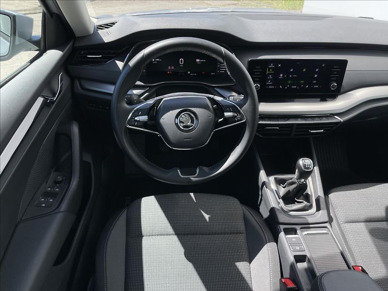 Škoda Octavia 2,0 TDI Combi Style Plus LED - fotka 7 z 22