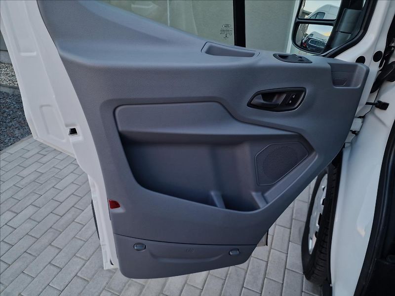 Ford Transit 2.0TDCi 77kW 350 TREND L2 - fotka 31 z 44
