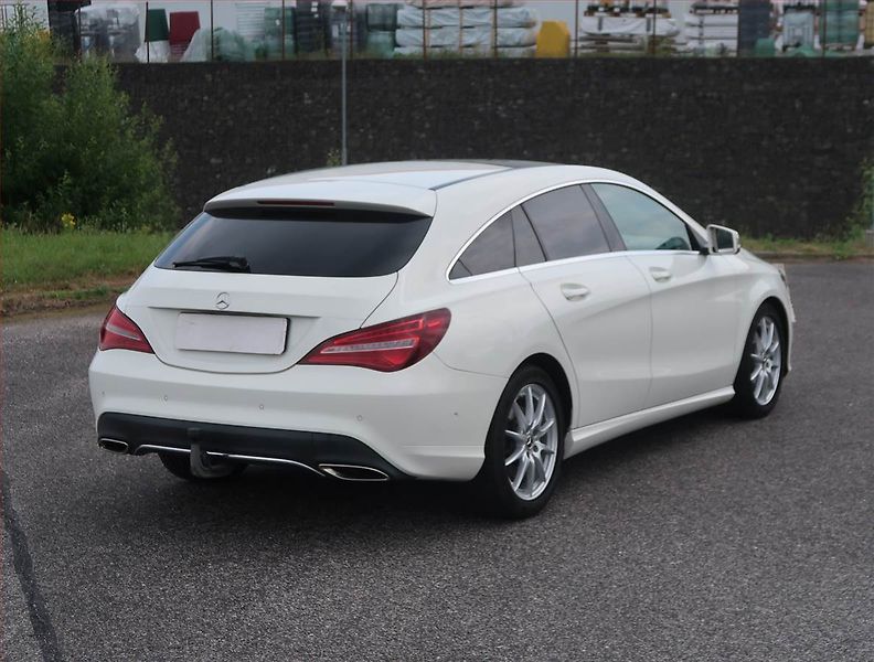 Mercedes-Benz CLA (2017) 220 4MATIC - fotka 5 z 14