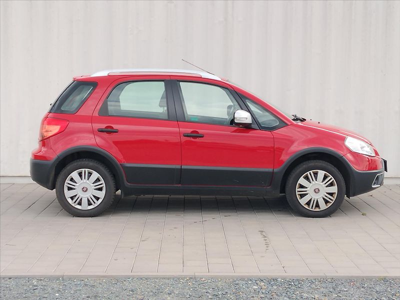 Fiat Sedici 1,6   1.6 16V 88Kw 4X4 - fotka 18 z 21