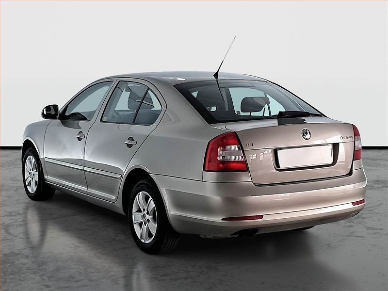 Škoda Octavia (2009) Ambiente 1.4 TSI, Tempomat - fotka 4 z 16