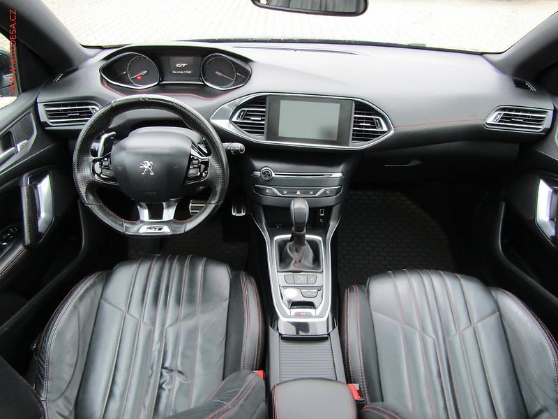 Peugeot 308 (2015) 2.0HDi GT, ČR, AT - fotka 8 z 21