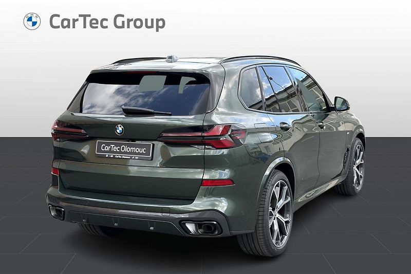BMW X5 xDrive30d - fotka 6 z 10