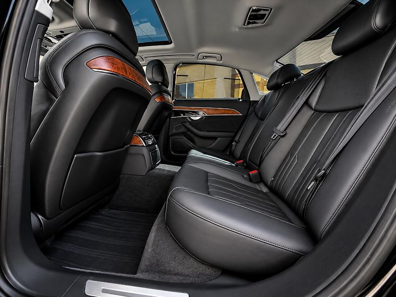Audi A8 Audi A8 50 TDI  - fotka 11 z 13
