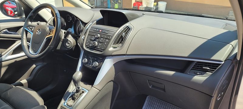 Opel Zafira (2015) 1,4i 103kW benzín Automat - fotka 15 z 33