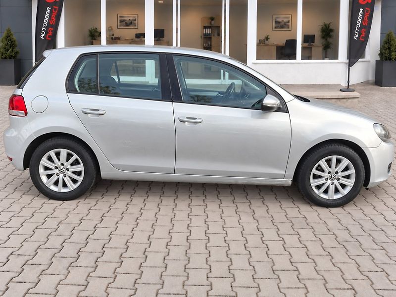 Volkswagen Golf (2011) 1.2TSI 63kW -NOVÉ ČR-S.KNIHA - fotka 9 z 38