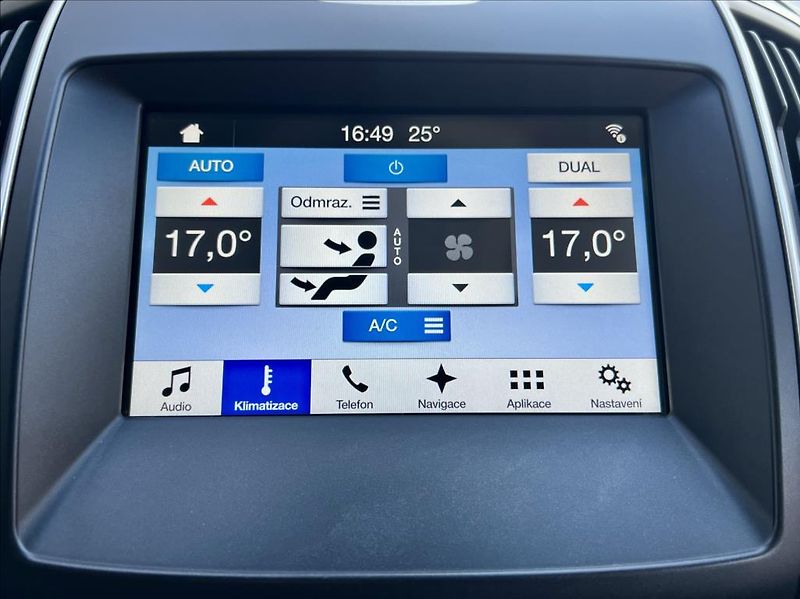 Ford Galaxy 2,0 TDCi  TITANIUM 7-míst záru - fotka 34 z 48