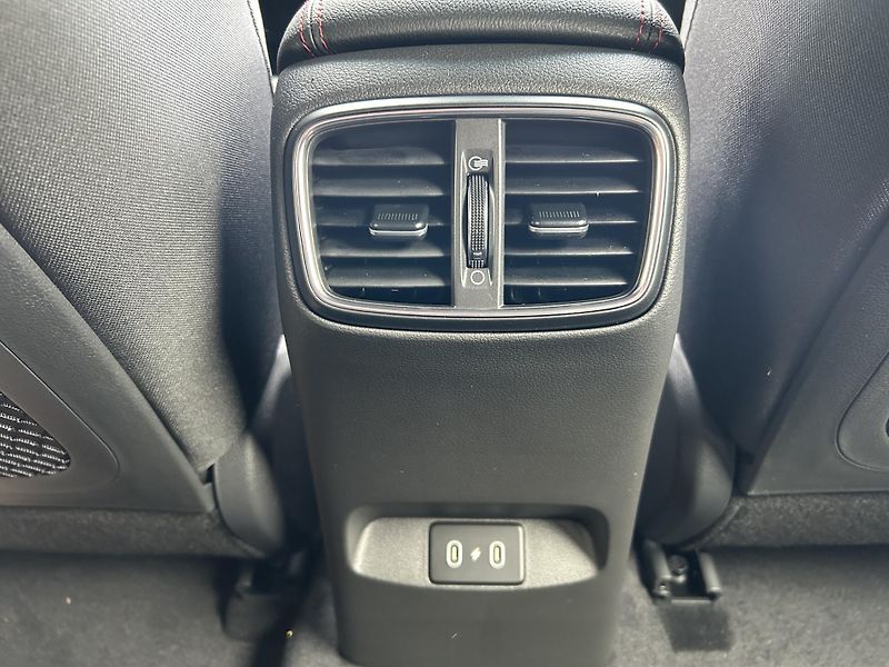Hyundai i30 WG 26 1,6 T-GDI DCT N LINE - fotka 9 z 29