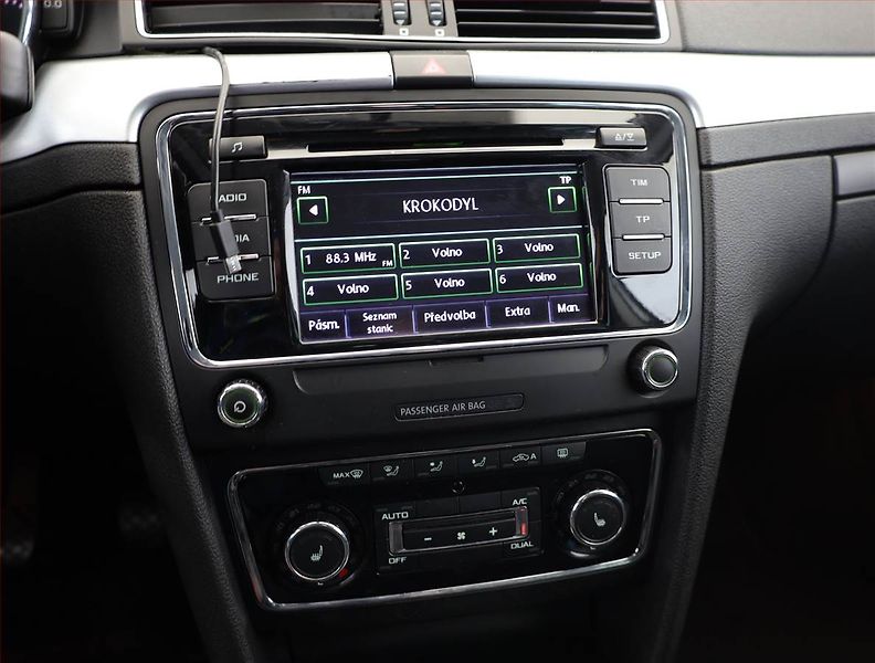 Škoda Superb (2013) Ambition 2.0 TDI, Serv.kniha - fotka 10 z 18