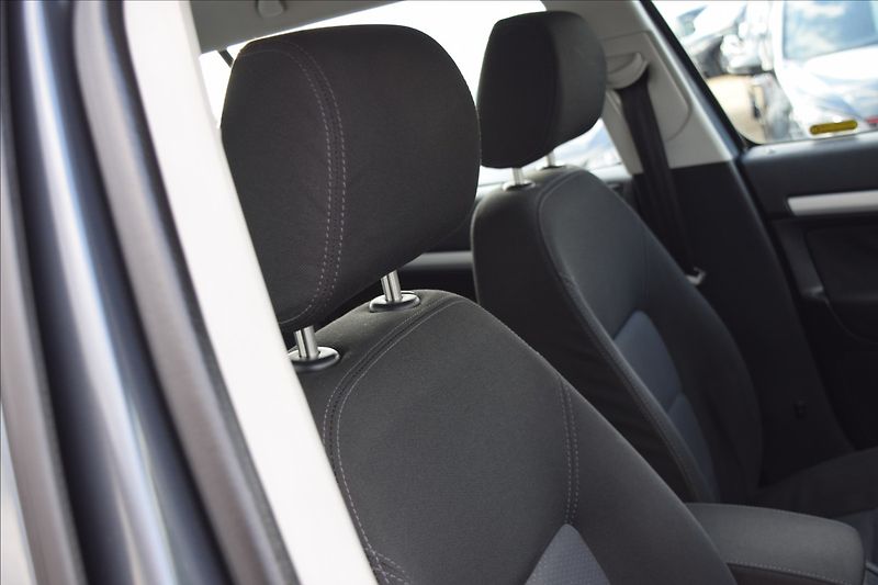 Škoda Octavia 2,0 TDi 103kw 4x4 2 SADY KOL - fotka 34 z 36