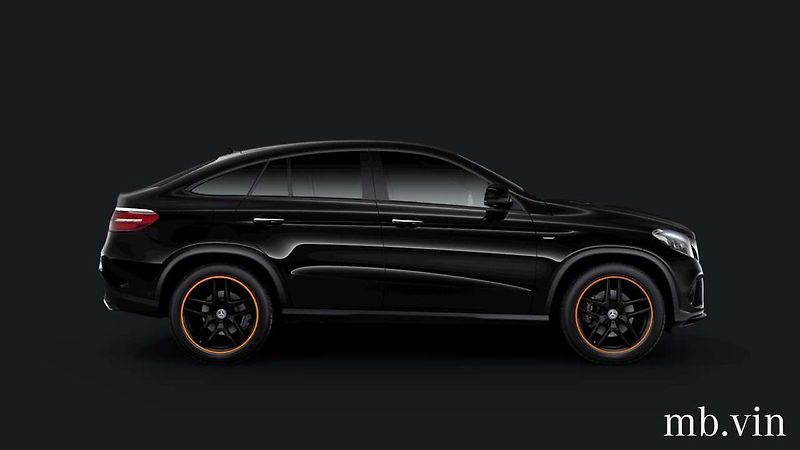 Mercedes-Benz GLE 350d 4Matic AMG/Orange edition - fotka 7 z 9