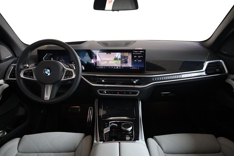 BMW X5 xDrive40d - fotka 5 z 30