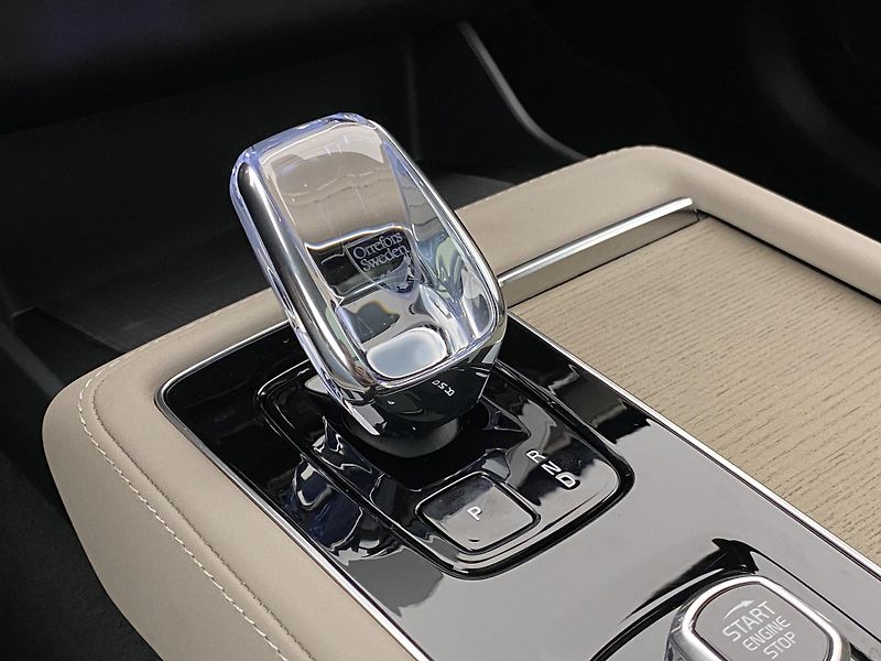 Volvo XC90 (2026) T8 AWD Plug-in DARK PLUS 7m - fotka 40 z 66