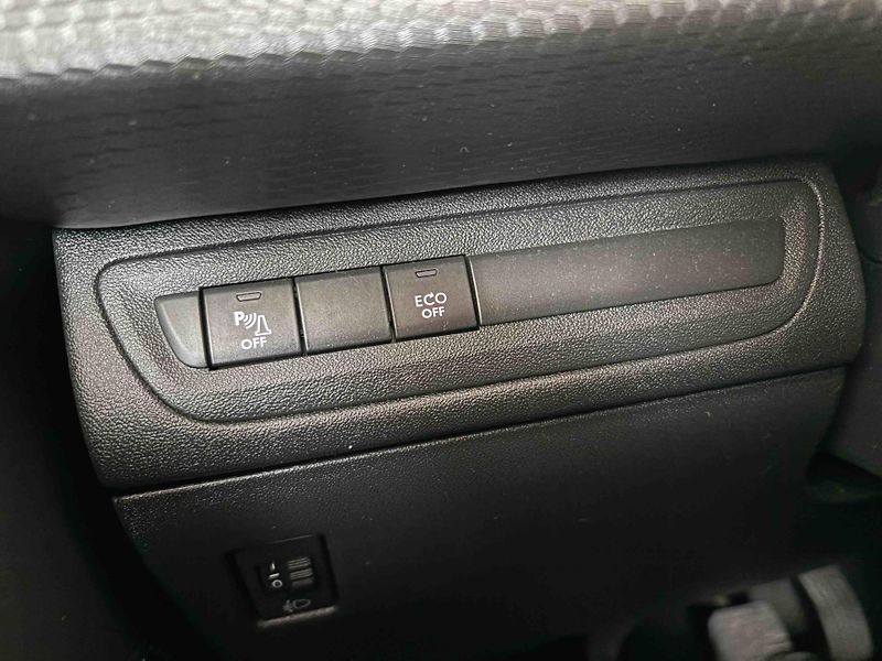 Peugeot 2008 (2018) Allure 1.2 PureTech 130 MAN6 - fotka 3 z 20