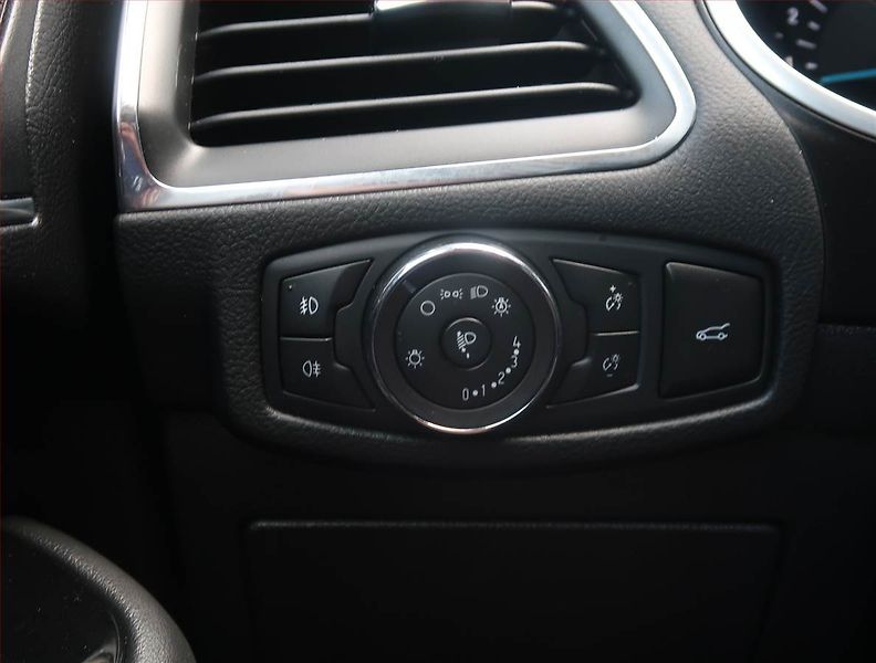 Ford Galaxy (2019) 2.0 EcoBlue, Automat, 7 míst - fotka 20 z 26