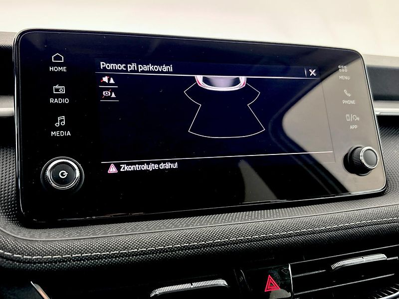 Škoda Fabia Top Selection + zimní kola - fotka 23 z 28